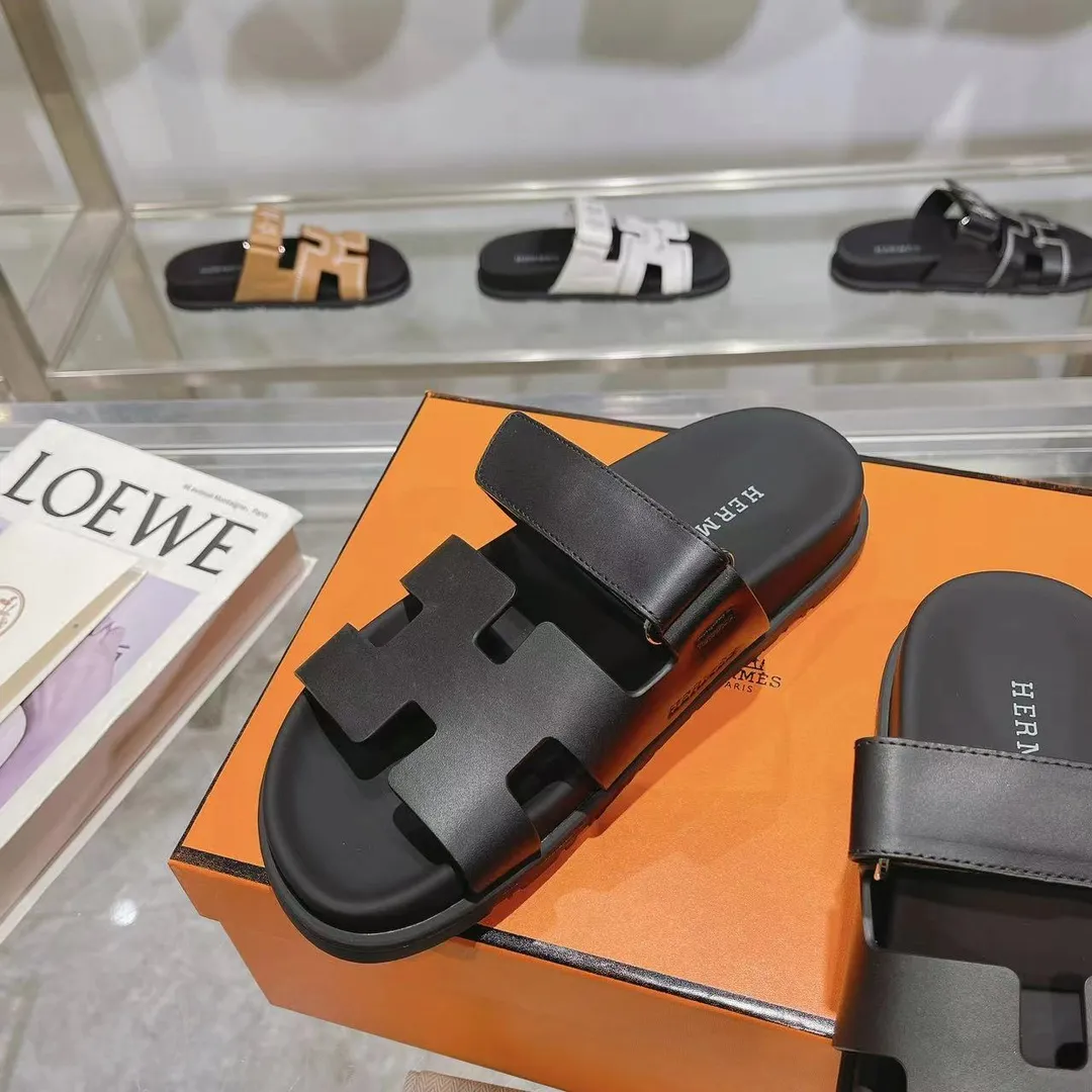 👟👟Ex-factory price 480👟👟 H Home HERMES's recently popular Erjiu shoes - classic style. [Fireworks][Fireworks][Fireworks][Fireworks][Fireworks][Fireworks] Sandals, paired with various colorful socks, are popular. ✅Upper: imported mixed sheepskin, deerskin ✅Inner: imported mixed sheepskin ✅Outsole: T👟👟Ex-factory price u non-slip and wear-resistant outsole ✅Number of codes: 35-41